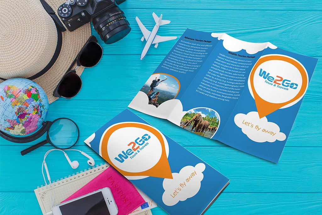 we2go-corporate-branding-brochure-mockup-Creativelism